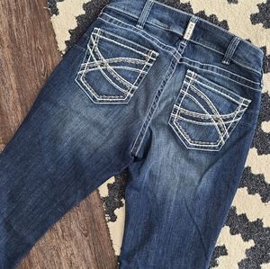 Ariat Women's denim jeans! EXCELLENT CONDITION!